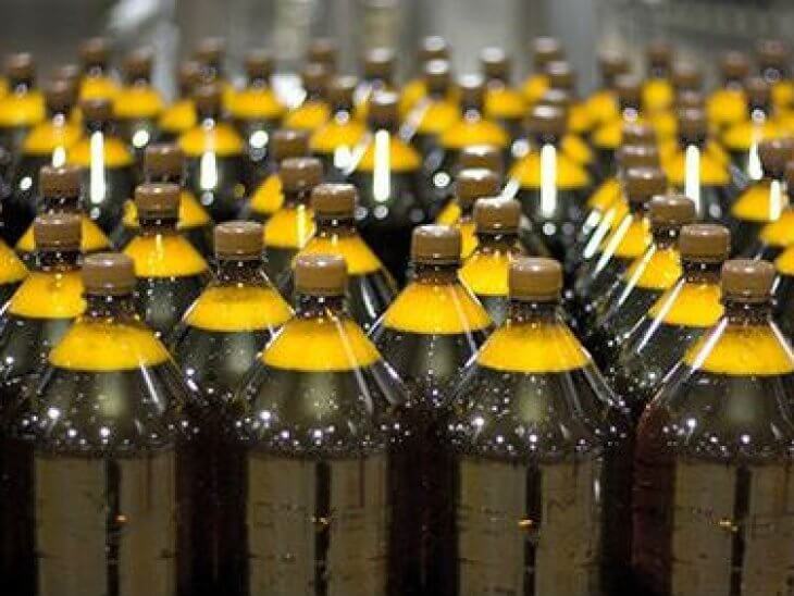 Госдума рассматривает законопроект, разрешающий экспорт алкоголя в пластиковых бутылках объемом больше 1,5 литров фото